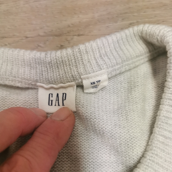 Nwot, Gap wool-blend sweater, just washed to sell - Picture 2 of 7